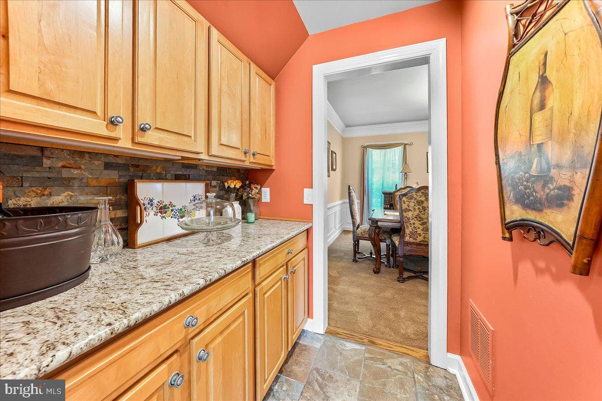39 Maple Ln photo 16