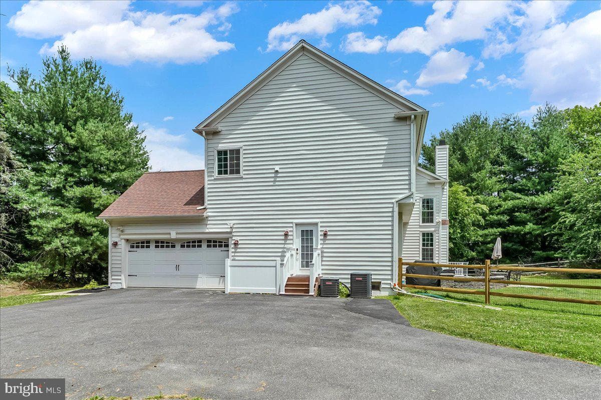 39 Maple Ln photo 49