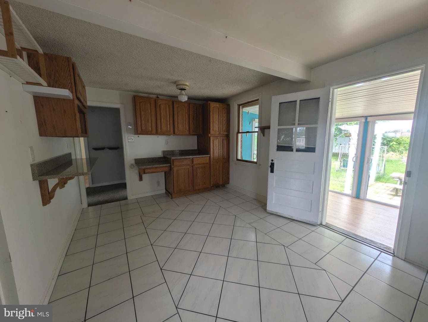 1129 Providence Road photo 5