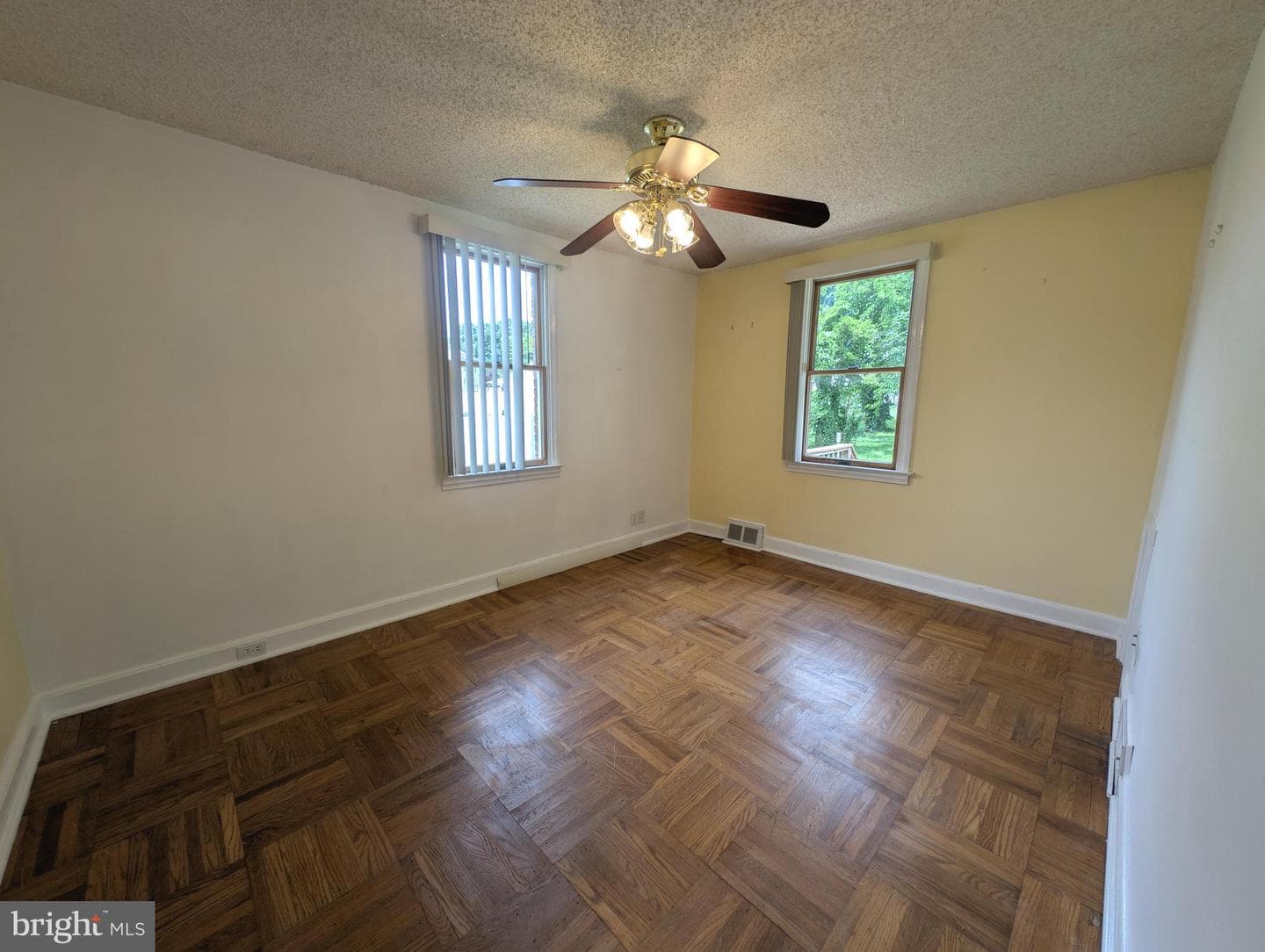 1129 Providence Road photo 7