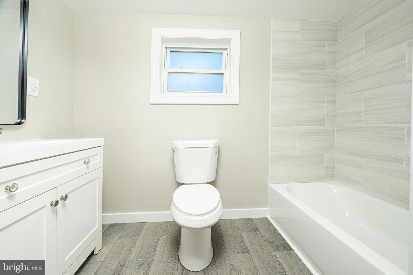 431 Holmes Road photo 24