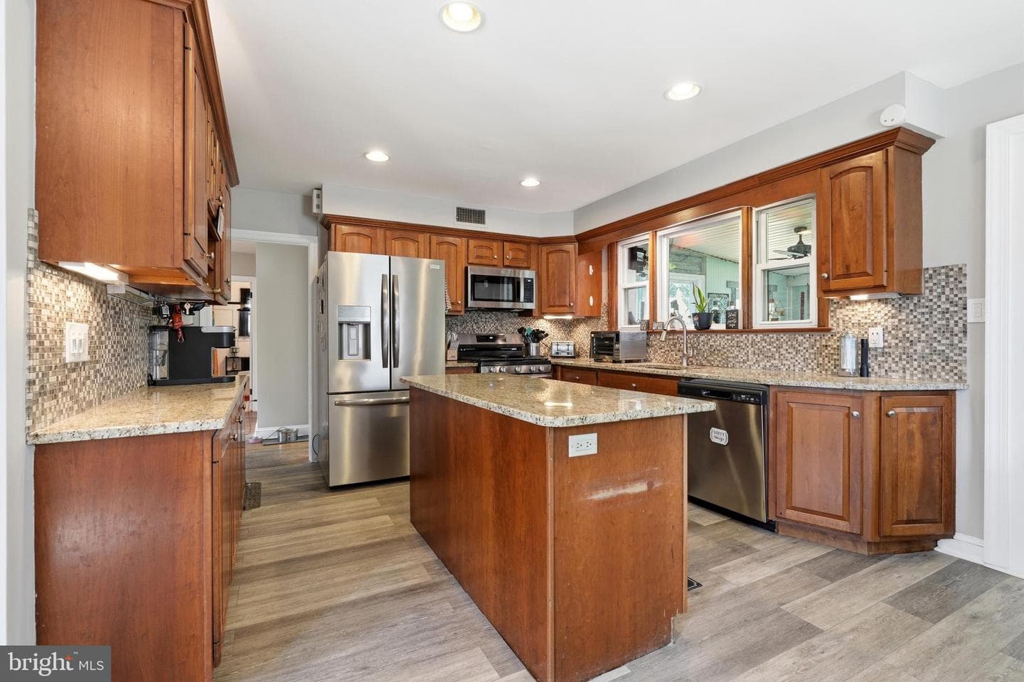 418 Buchanan Avenue photo 10