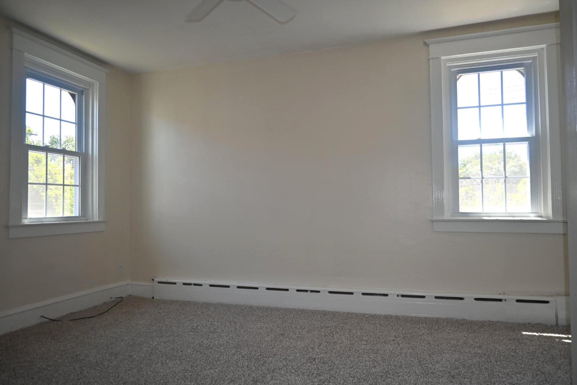 281 N Wycombe Avenue photo 14