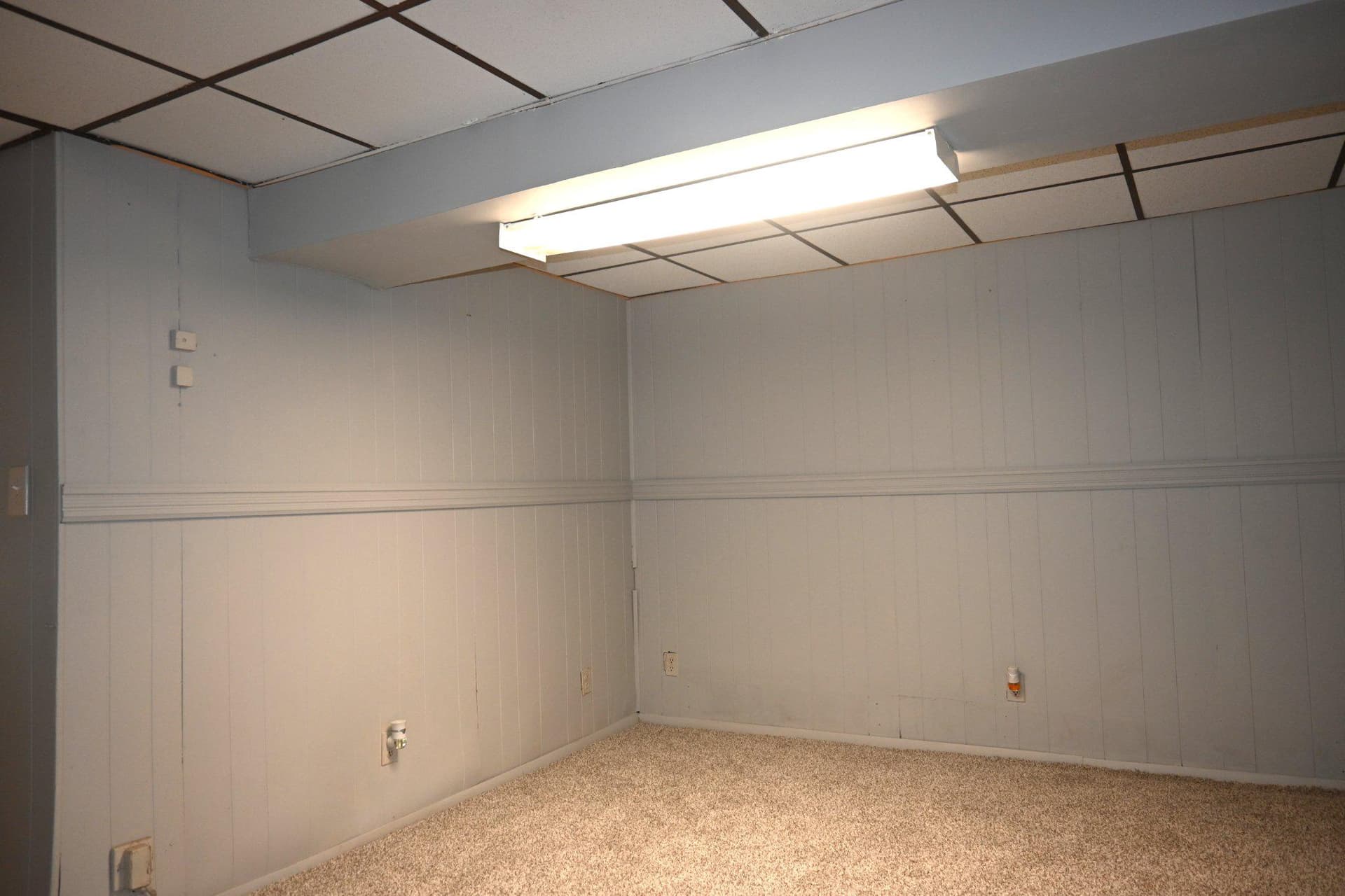 281 N Wycombe Avenue photo 24