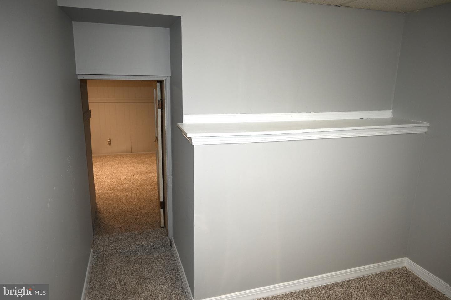 281 N Wycombe Avenue photo 26