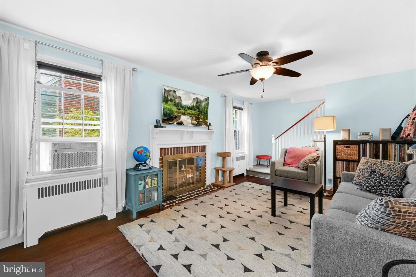 2420 Franklin Avenue photo 9