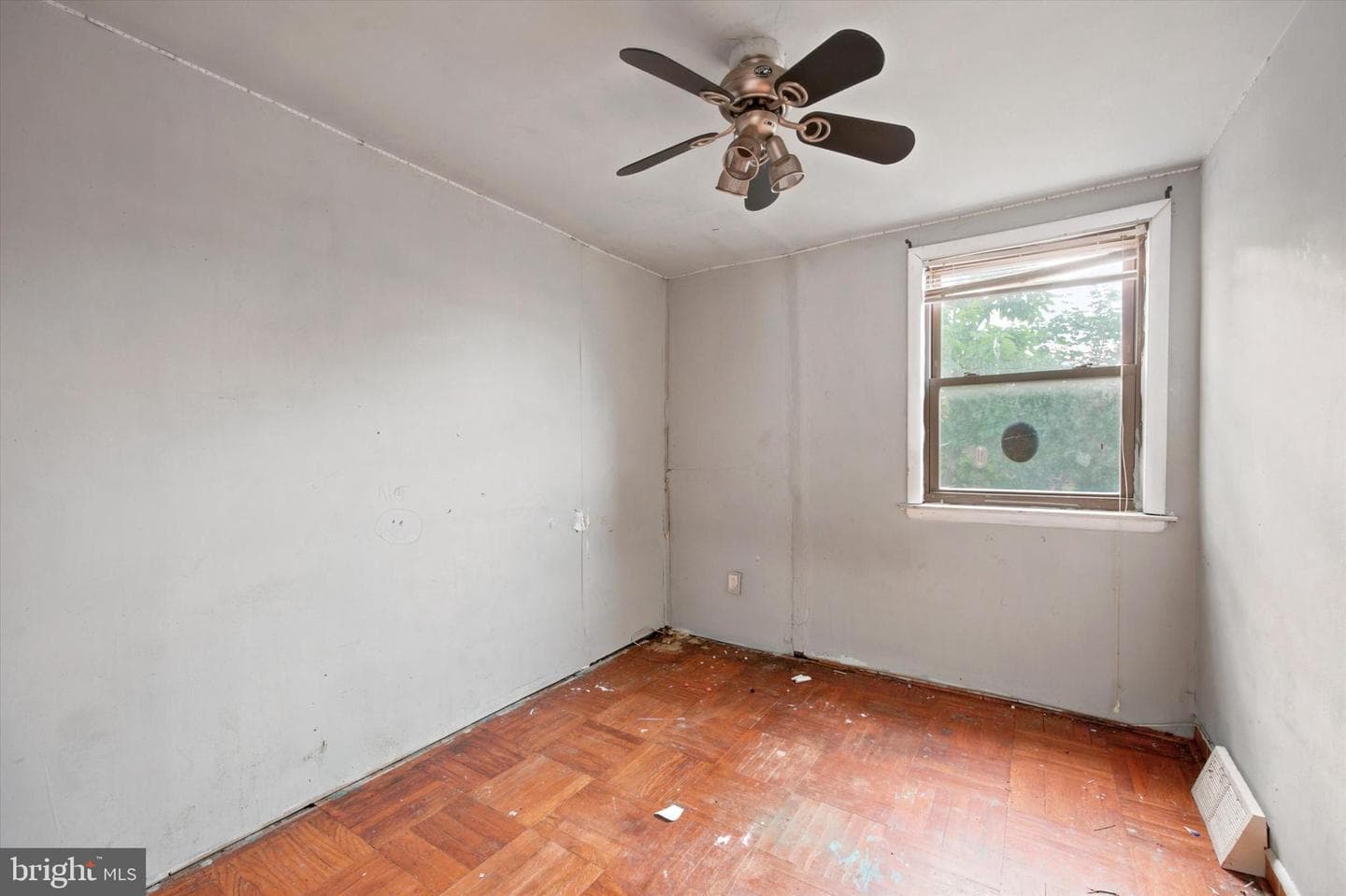 146 Ervin Avenue photo 10