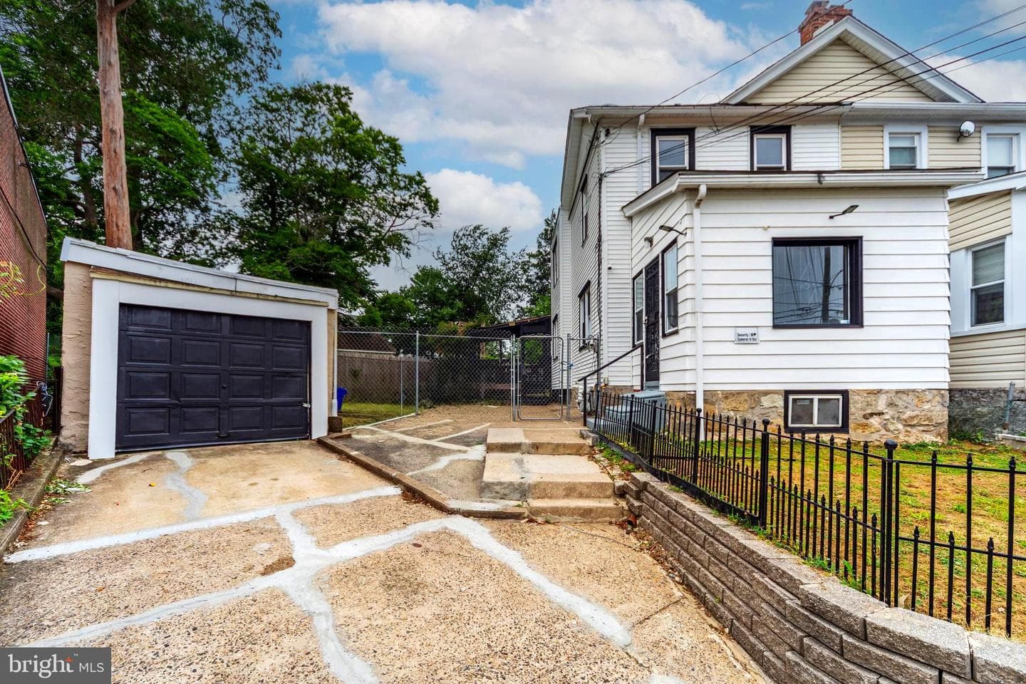 552 Larchwood Avenue, Upper Darby