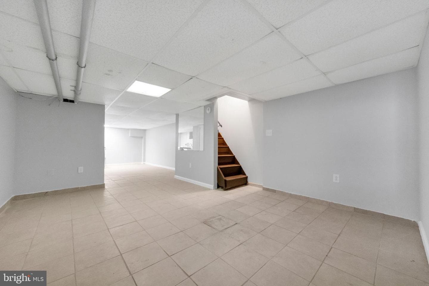 552 Larchwood Avenue photo 15