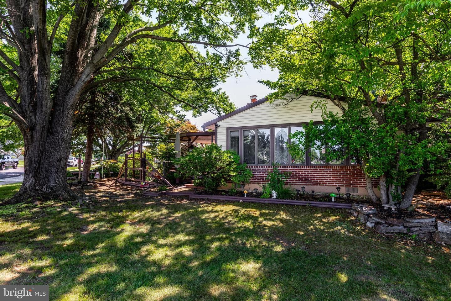 2181 Springhouse Lane photo 3