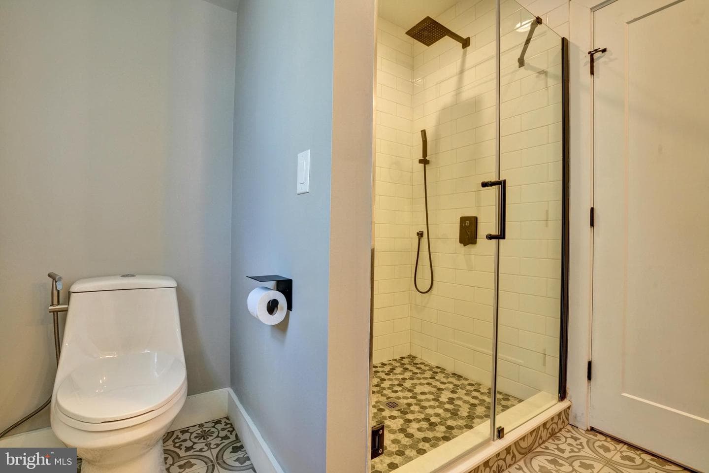 609 Vernon Street photo 15