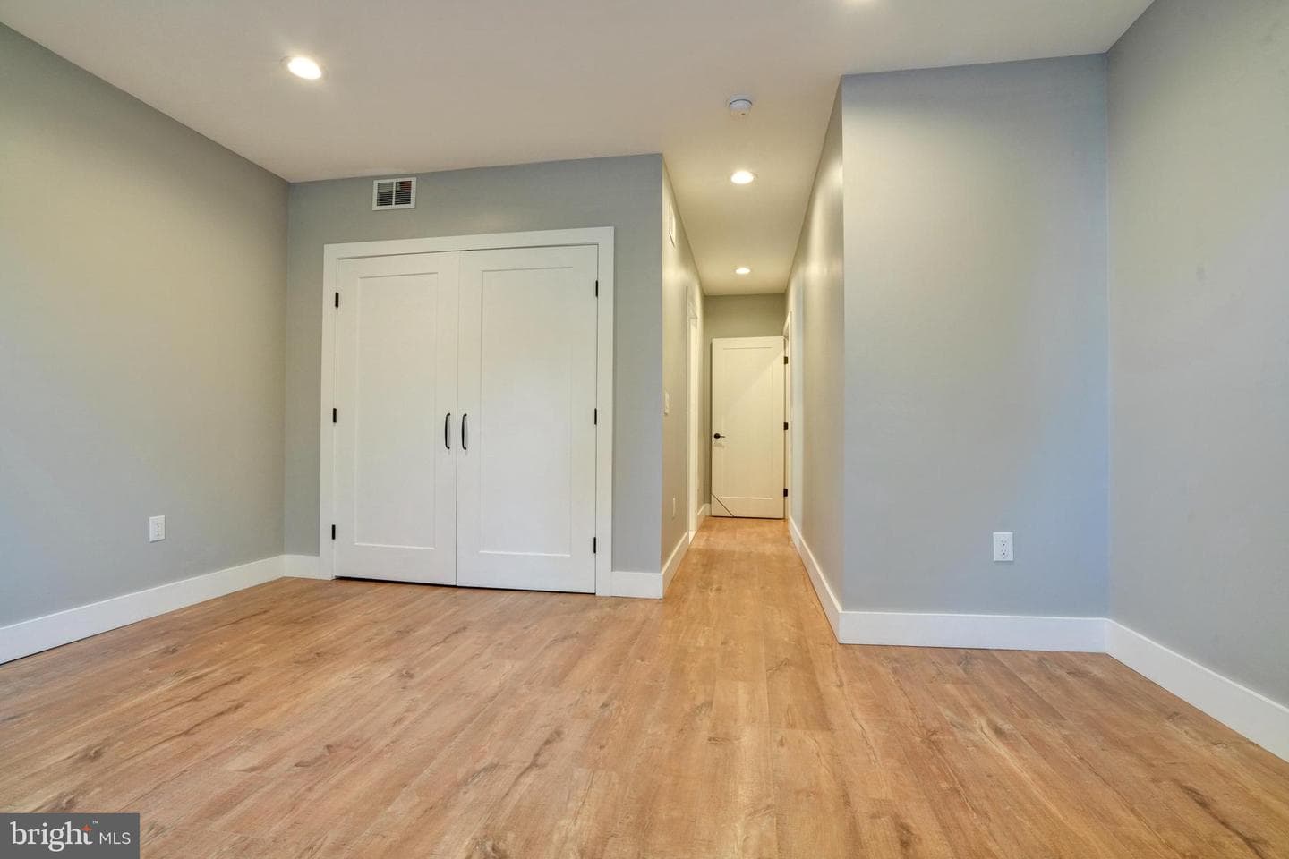 609 Vernon Street photo 20