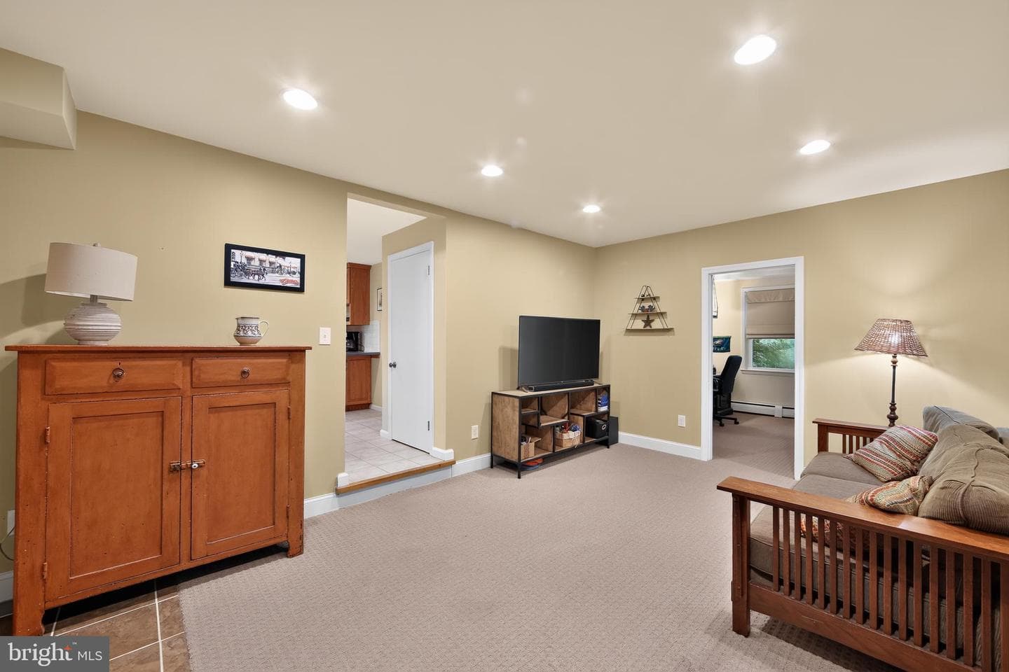 37 N Longpoint Lane photo 15