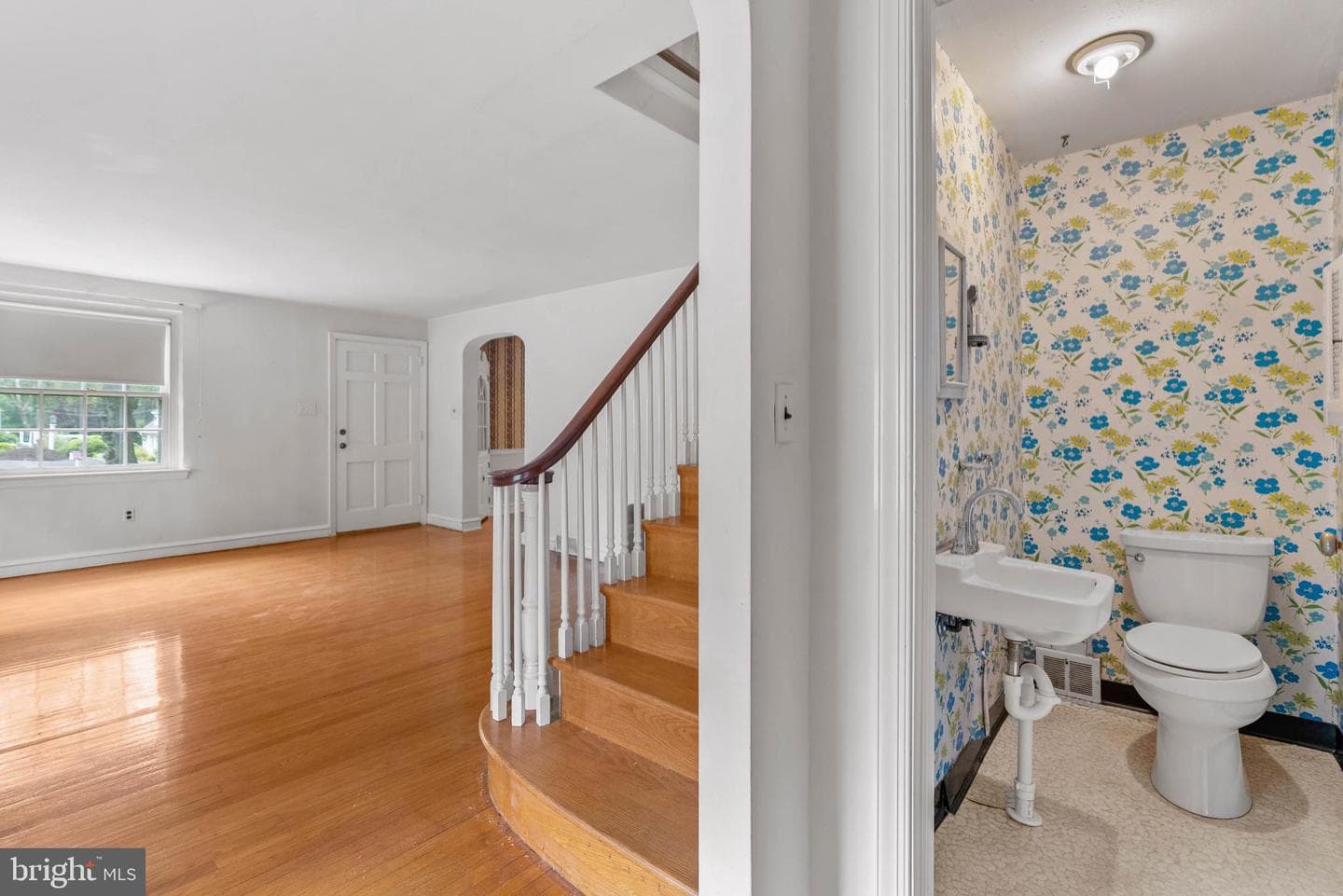 402 Hawthorne Road photo 6