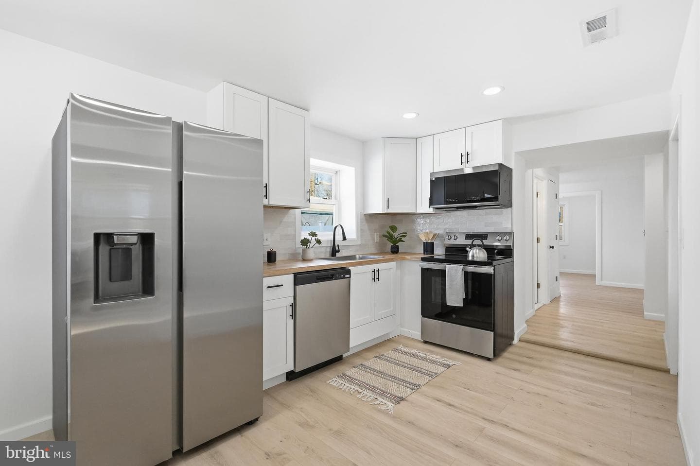 2323 Mole Road, Secane