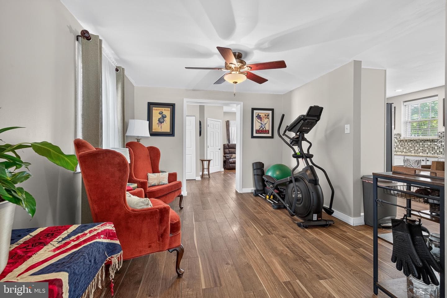 560 Holmes Road photo 14