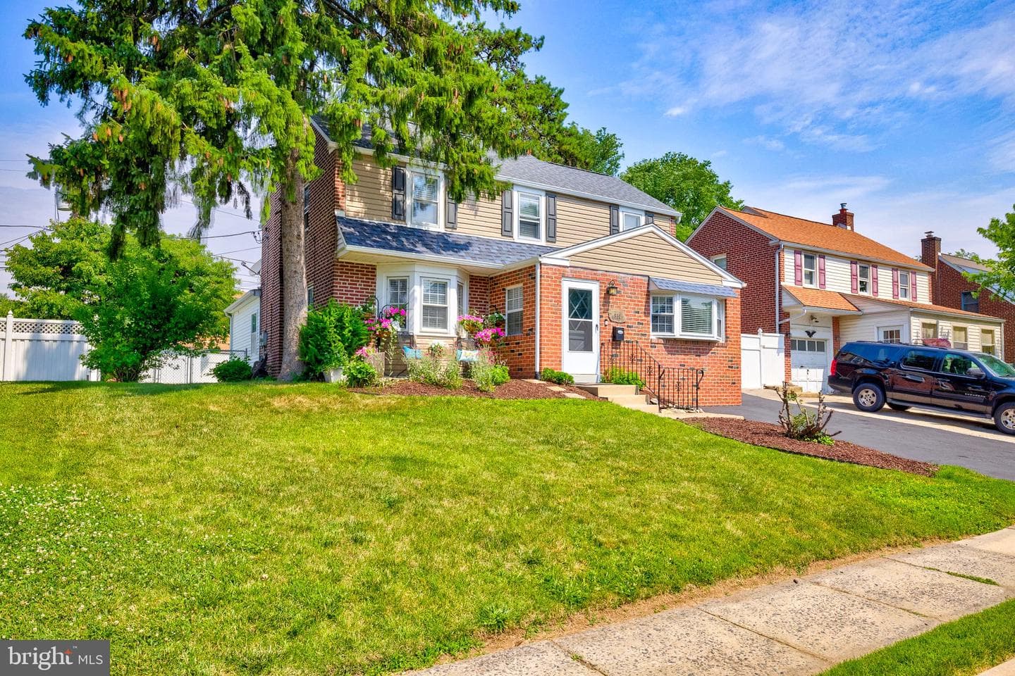 560 Holmes Road photo 7