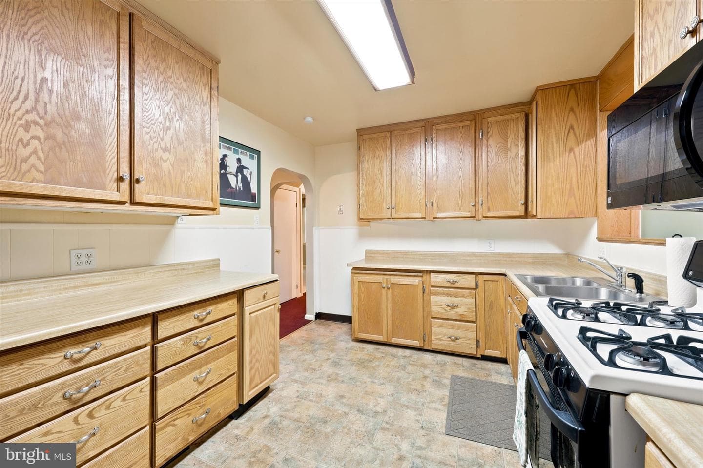103 Wellington Road photo 4