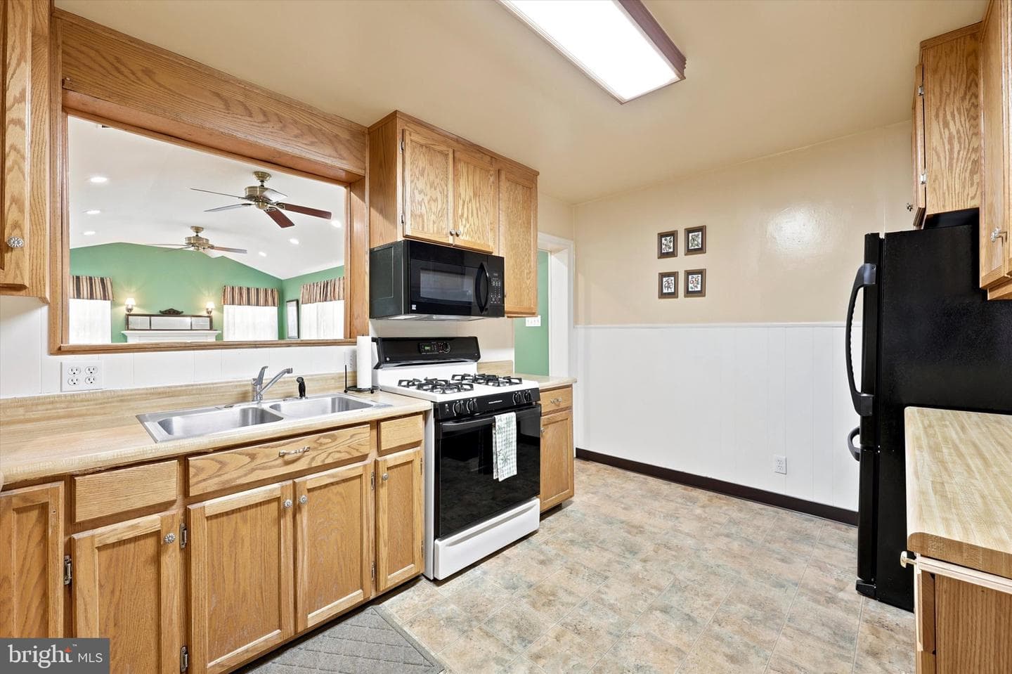 103 Wellington Road photo 6