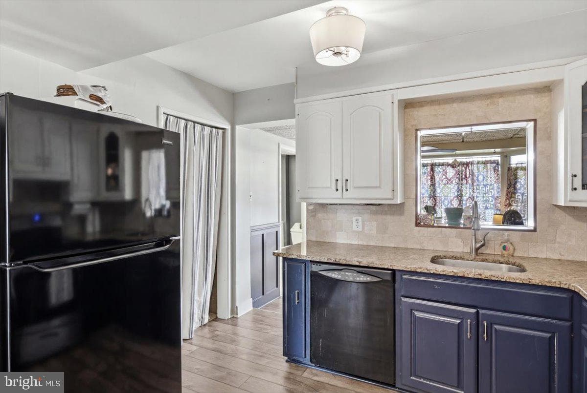 355 Hibbs Ave photo 6