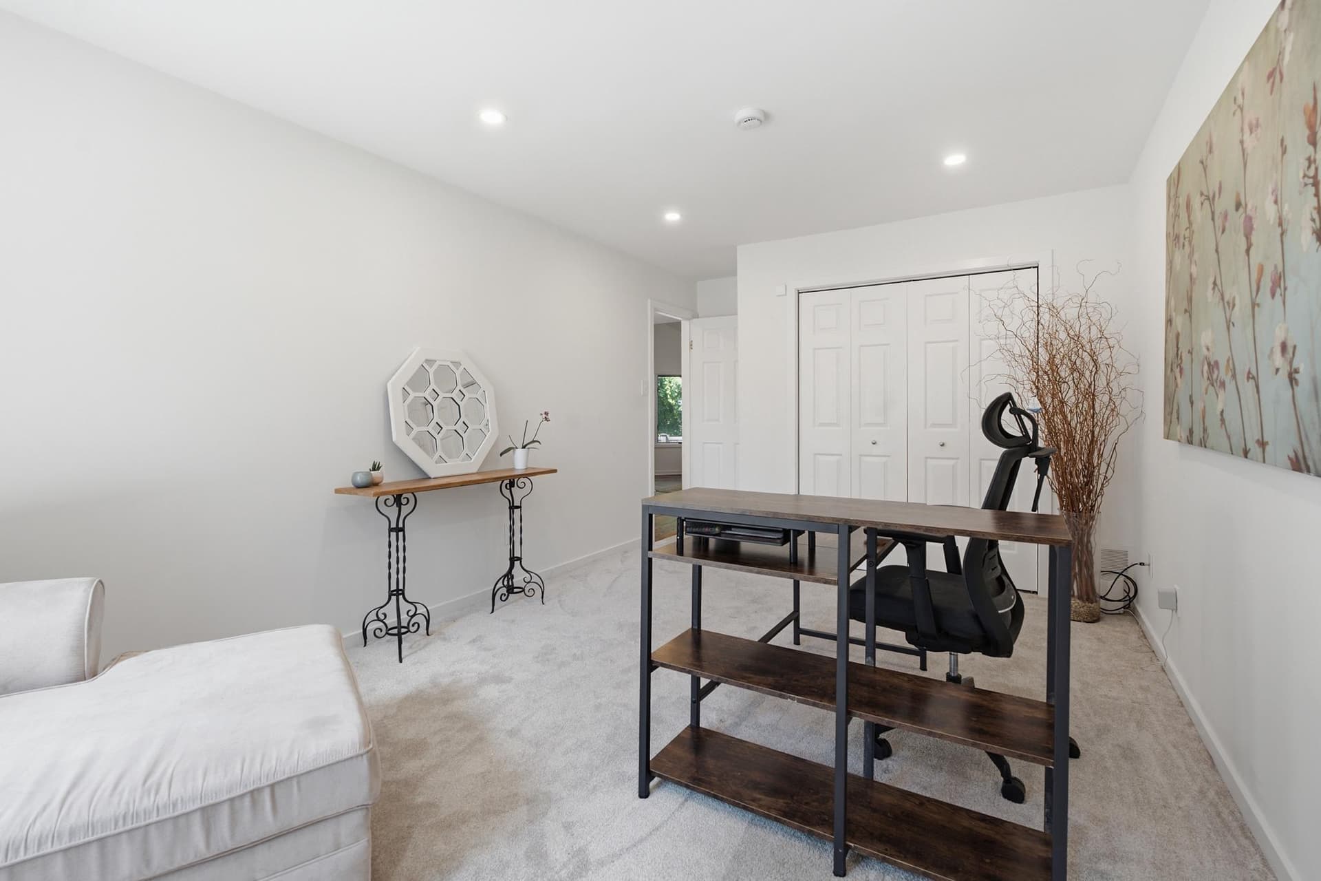 138 Montrose Avenue #26 photo 18