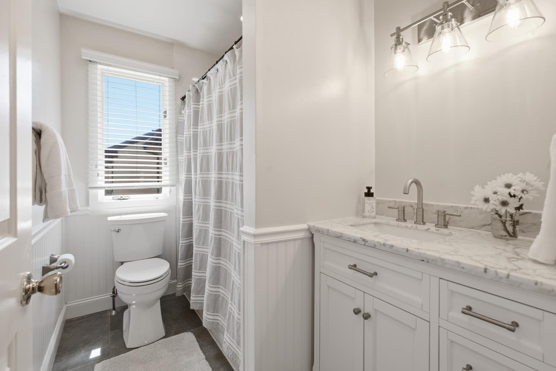 138 Montrose Avenue #26 photo 28