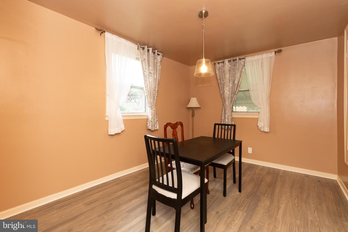 1136 Duncan Avenue photo 14