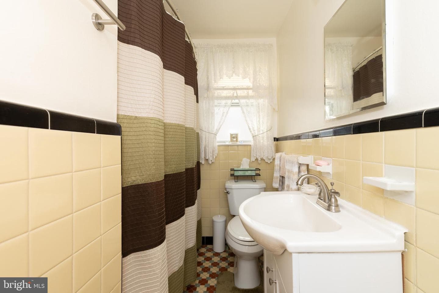 1136 Duncan Avenue photo 23