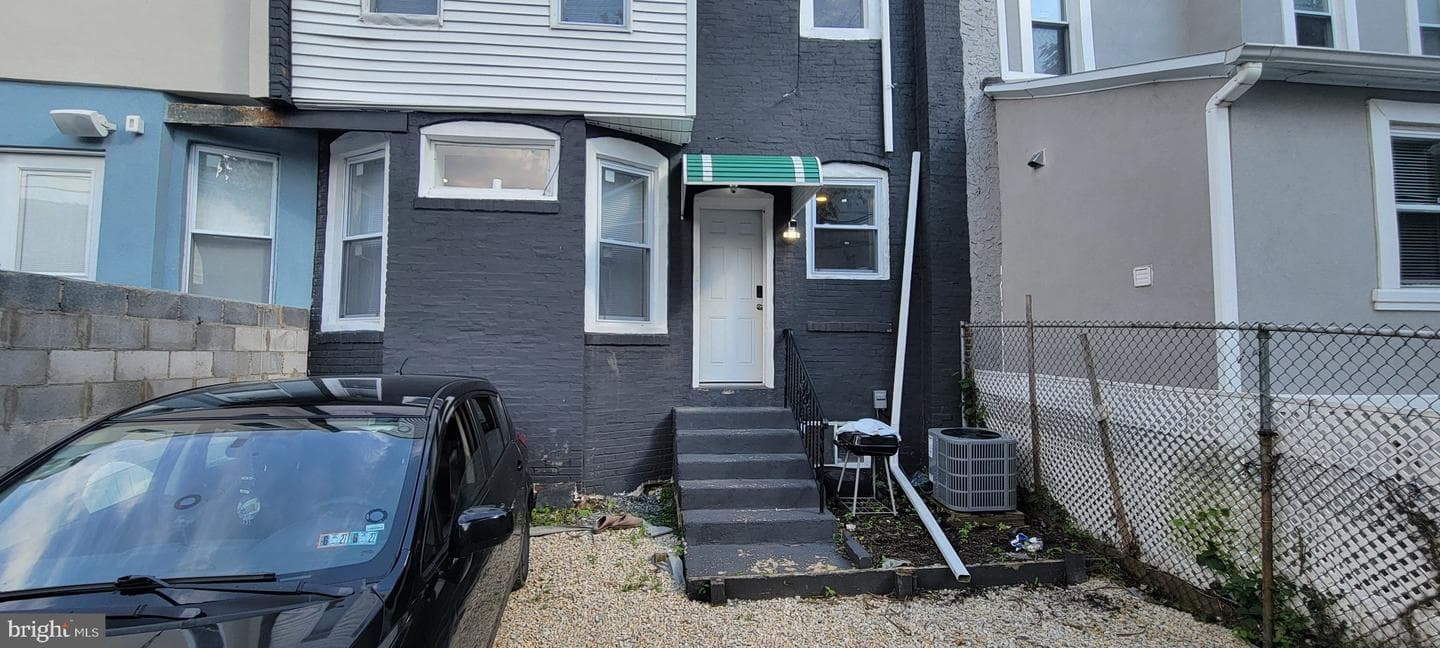 209 N 10th Street photo 25