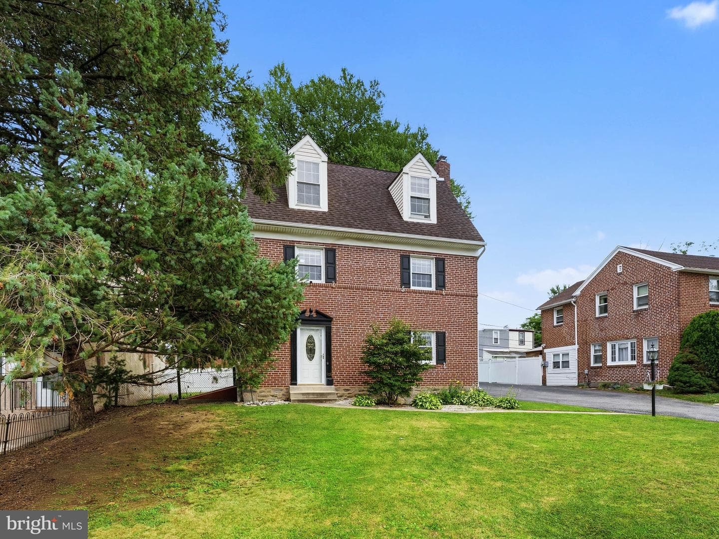 106 Merion Avenue photo 3