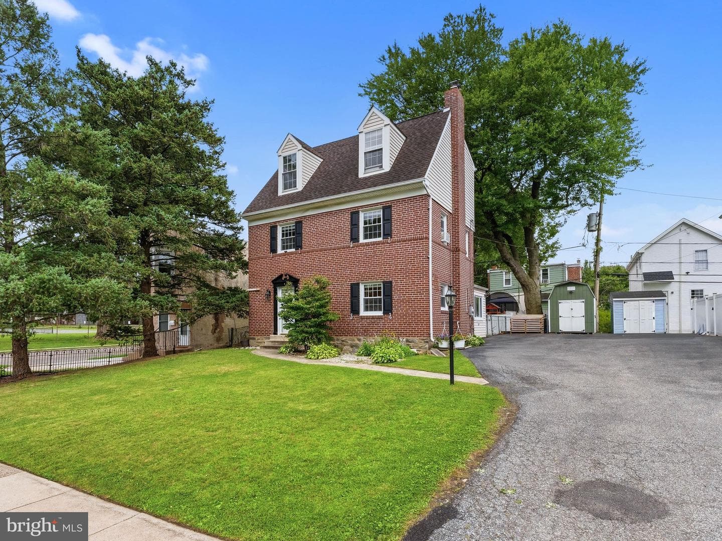 106 Merion Avenue photo 4