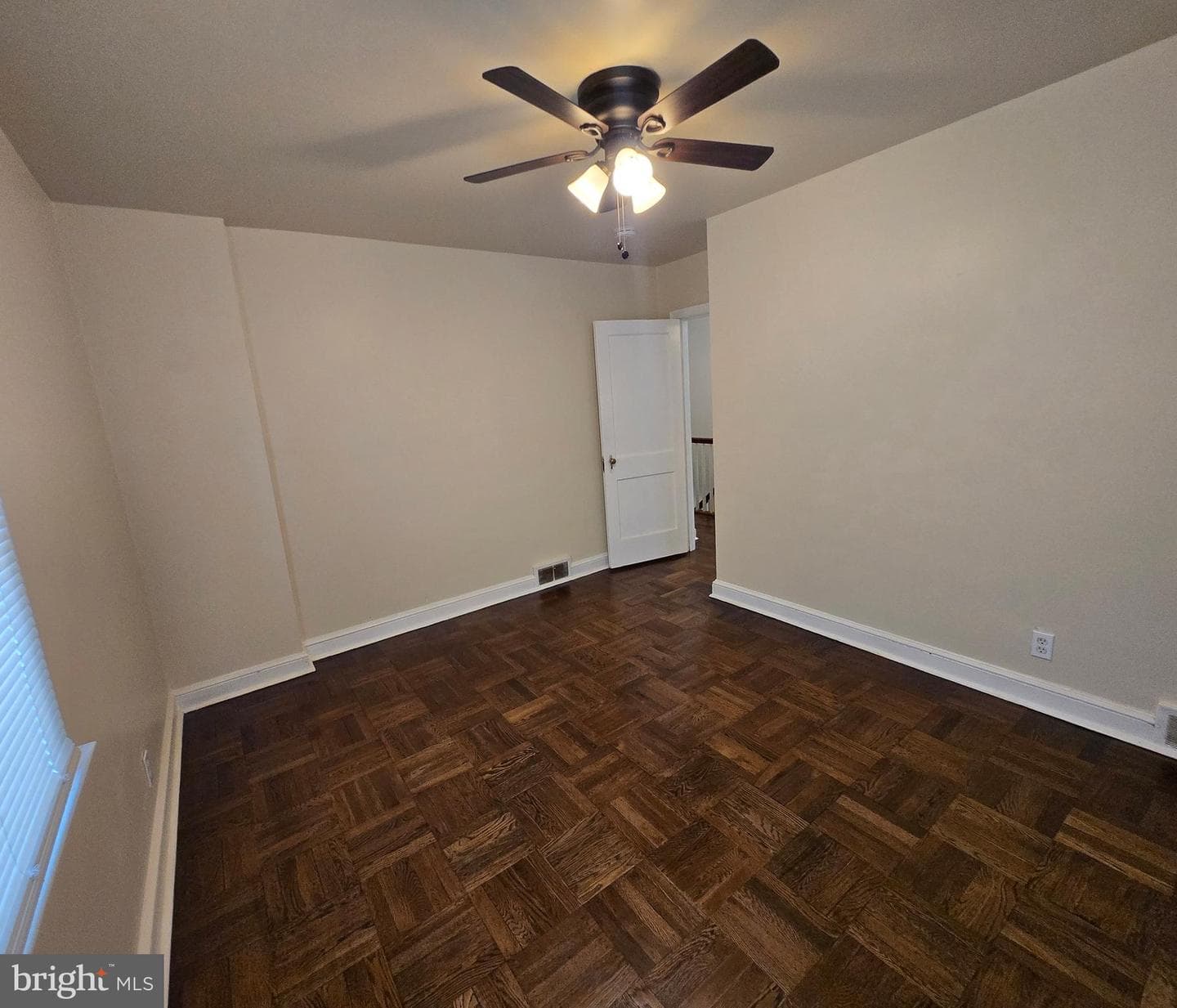 534 Rose Street photo 22