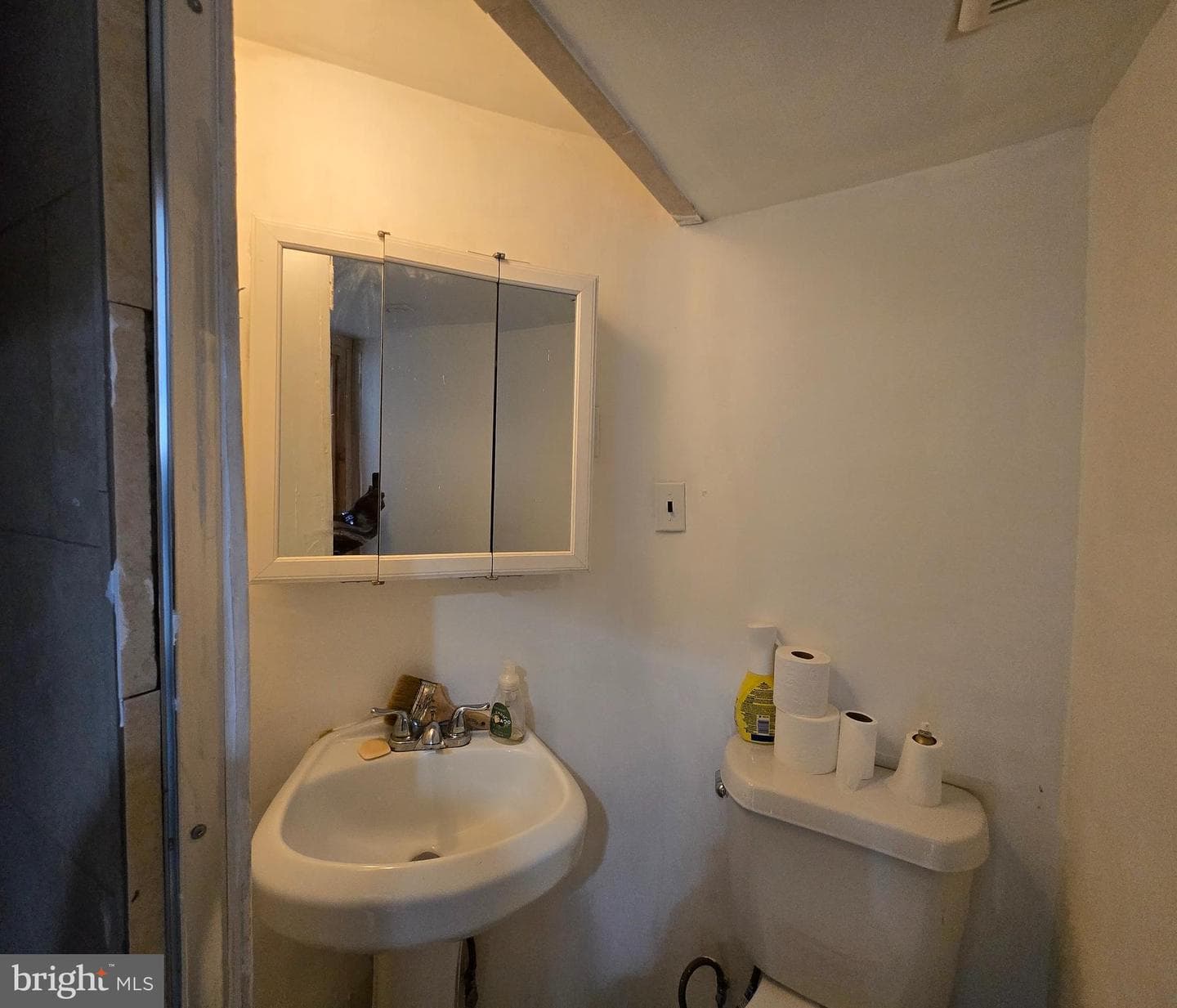 534 Rose Street photo 36