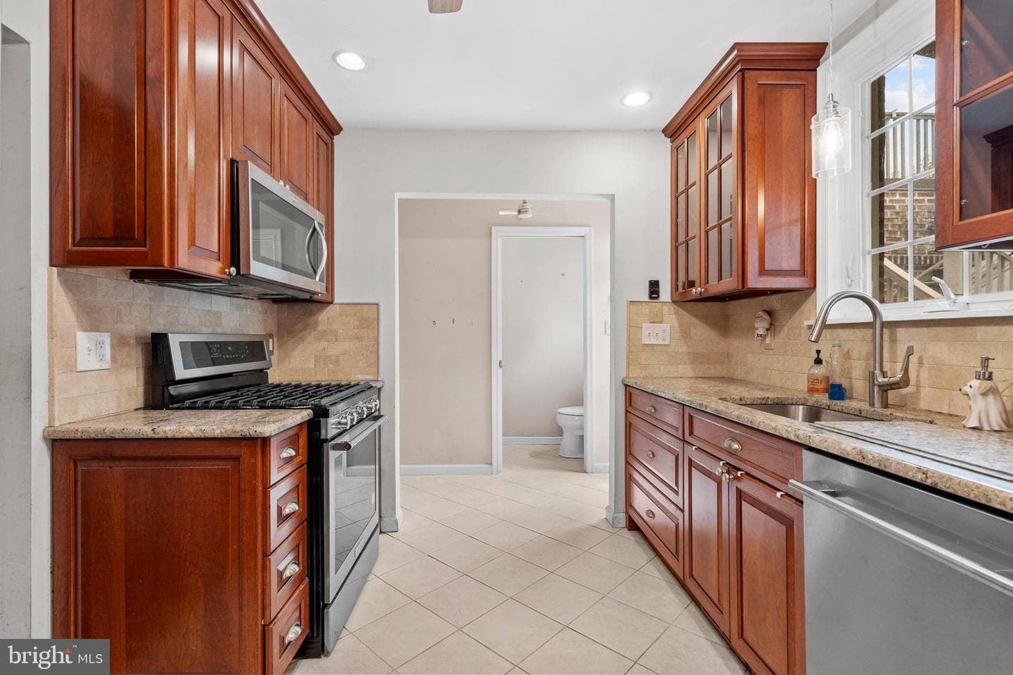 2926 Belmont Avenue photo 11