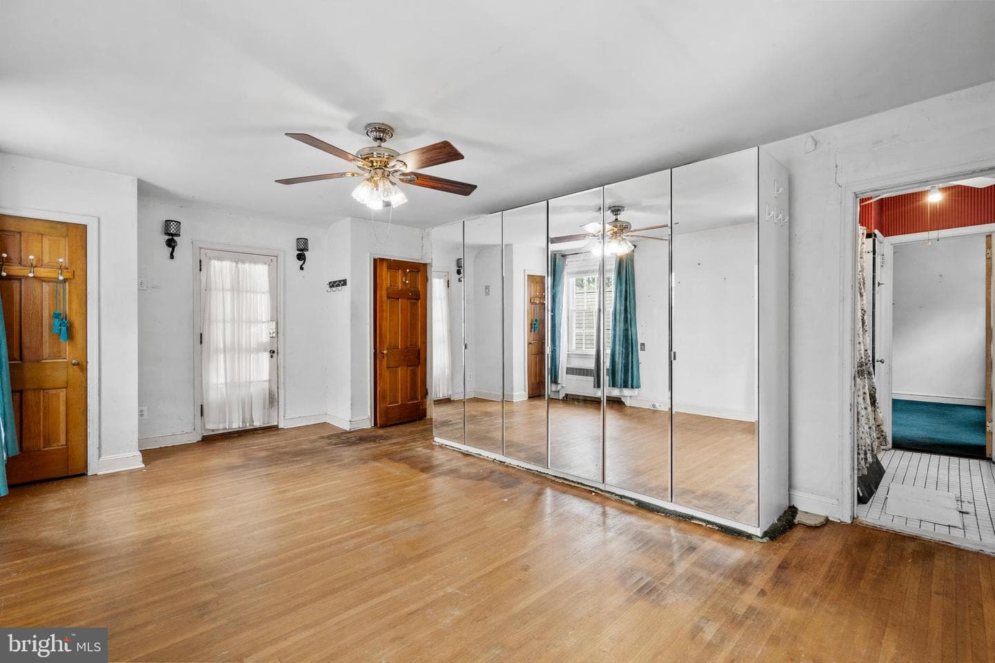 2926 Belmont Avenue photo 14