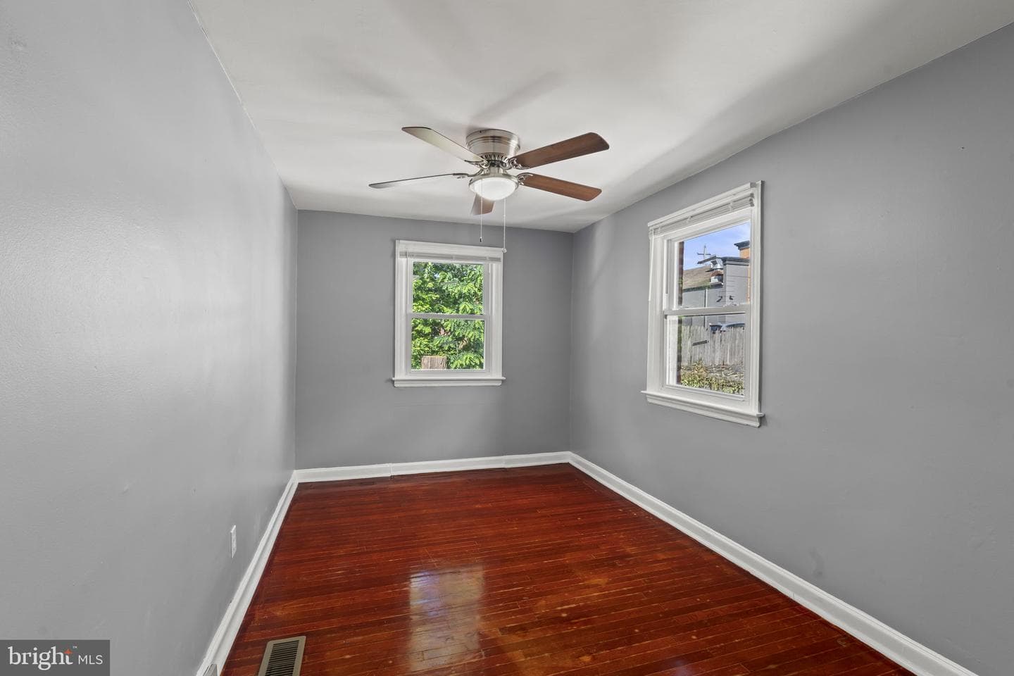 1240 Harding Drive photo 18