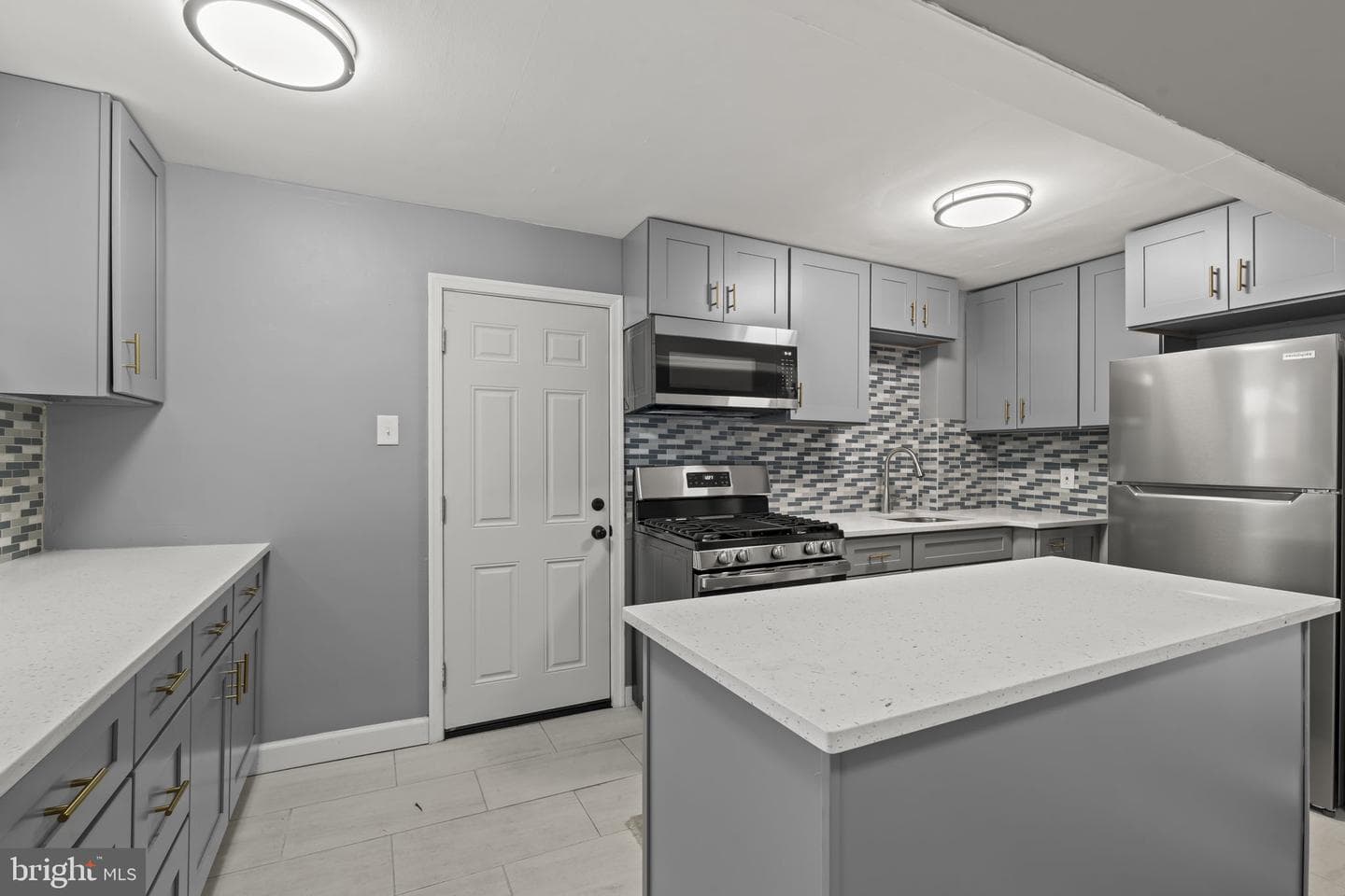 1240 Harding Drive photo 9