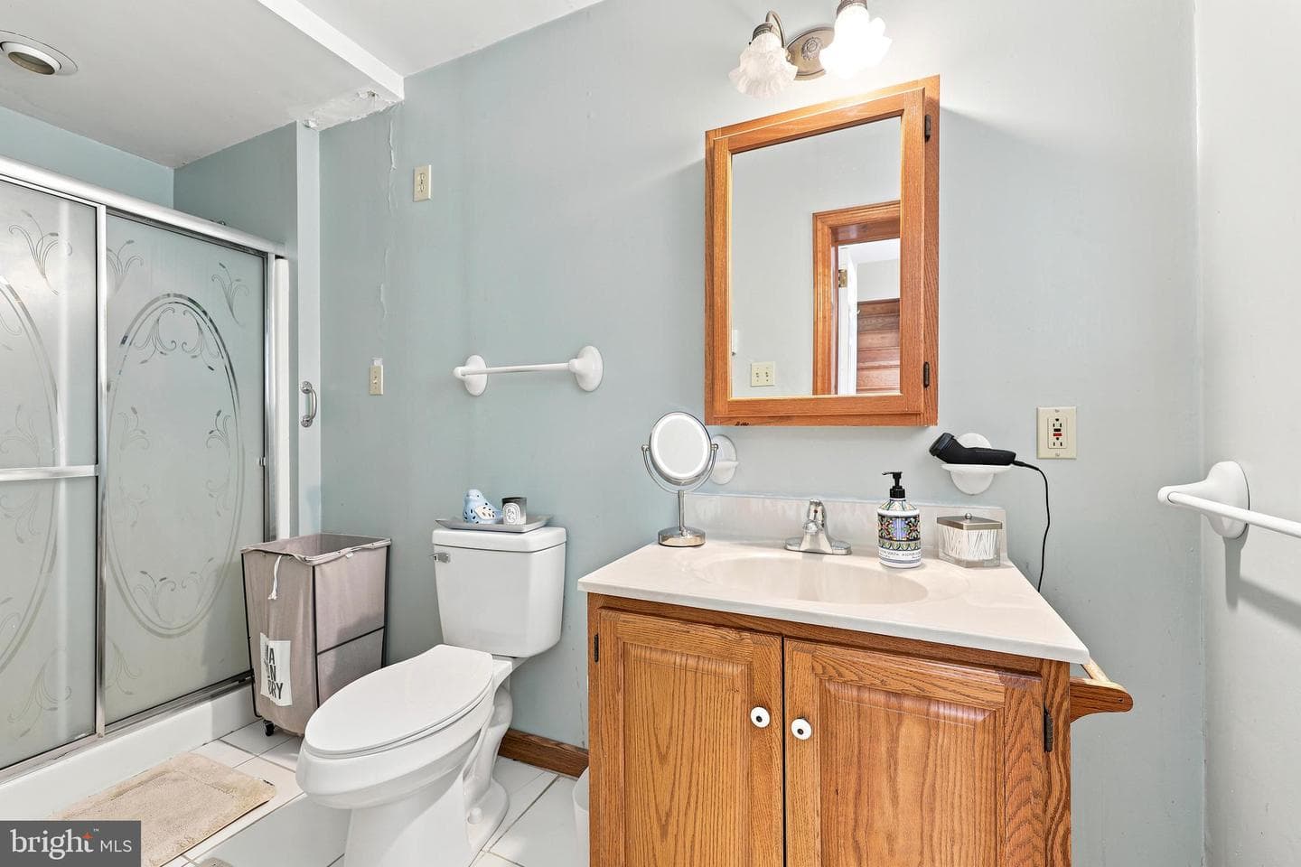844 Burmont Road photo 11