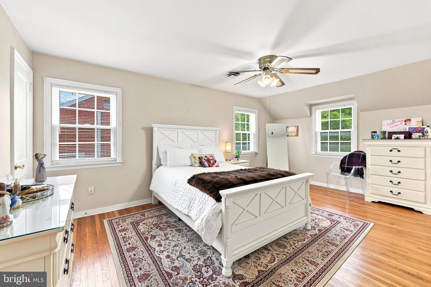 844 Burmont Road photo 18