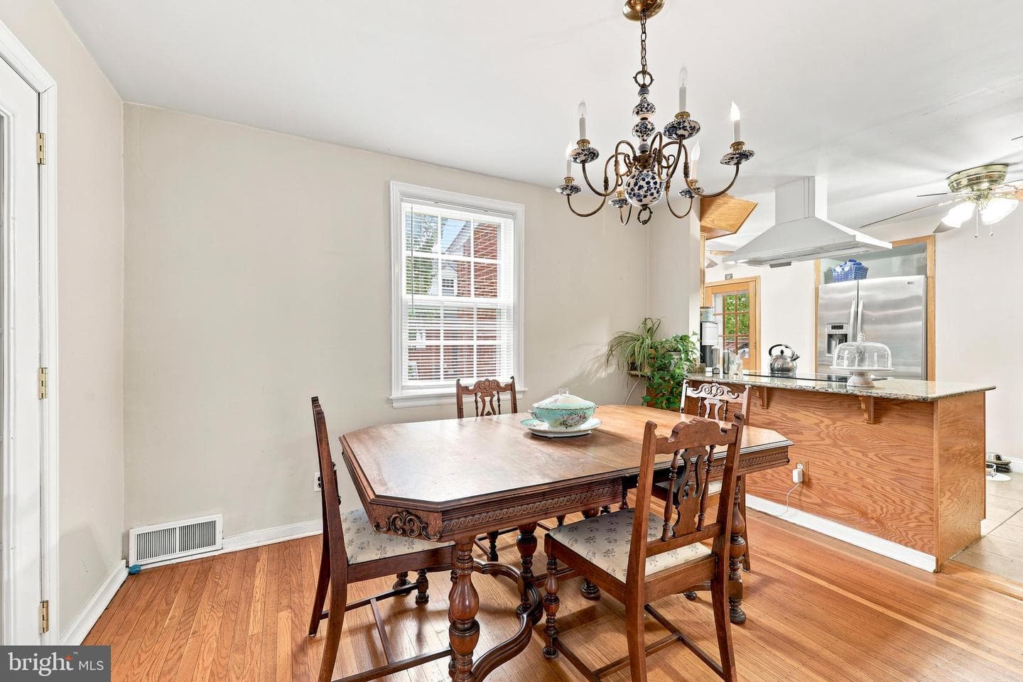 844 Burmont Road photo 3