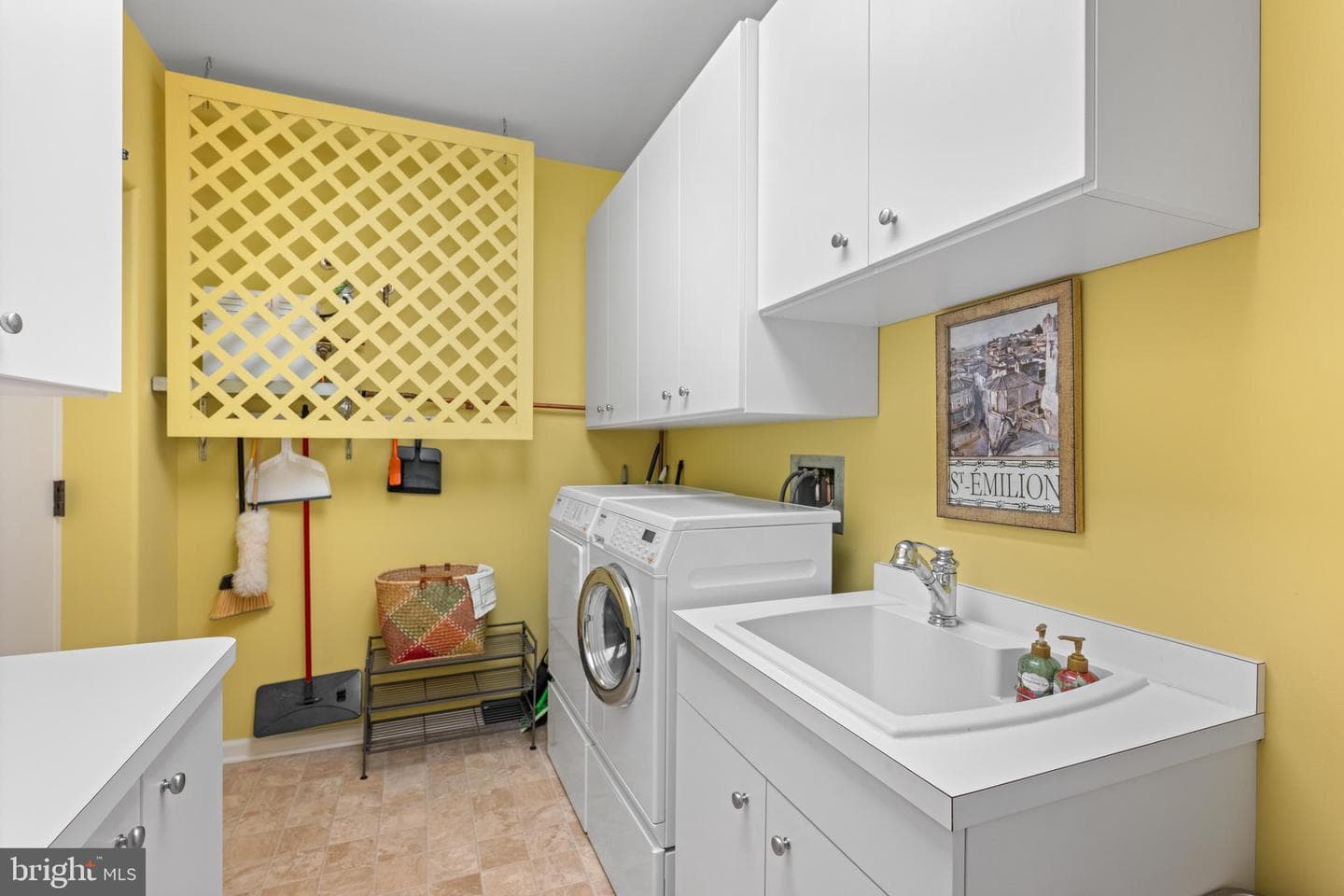 5304 Parkview Drive photo 36