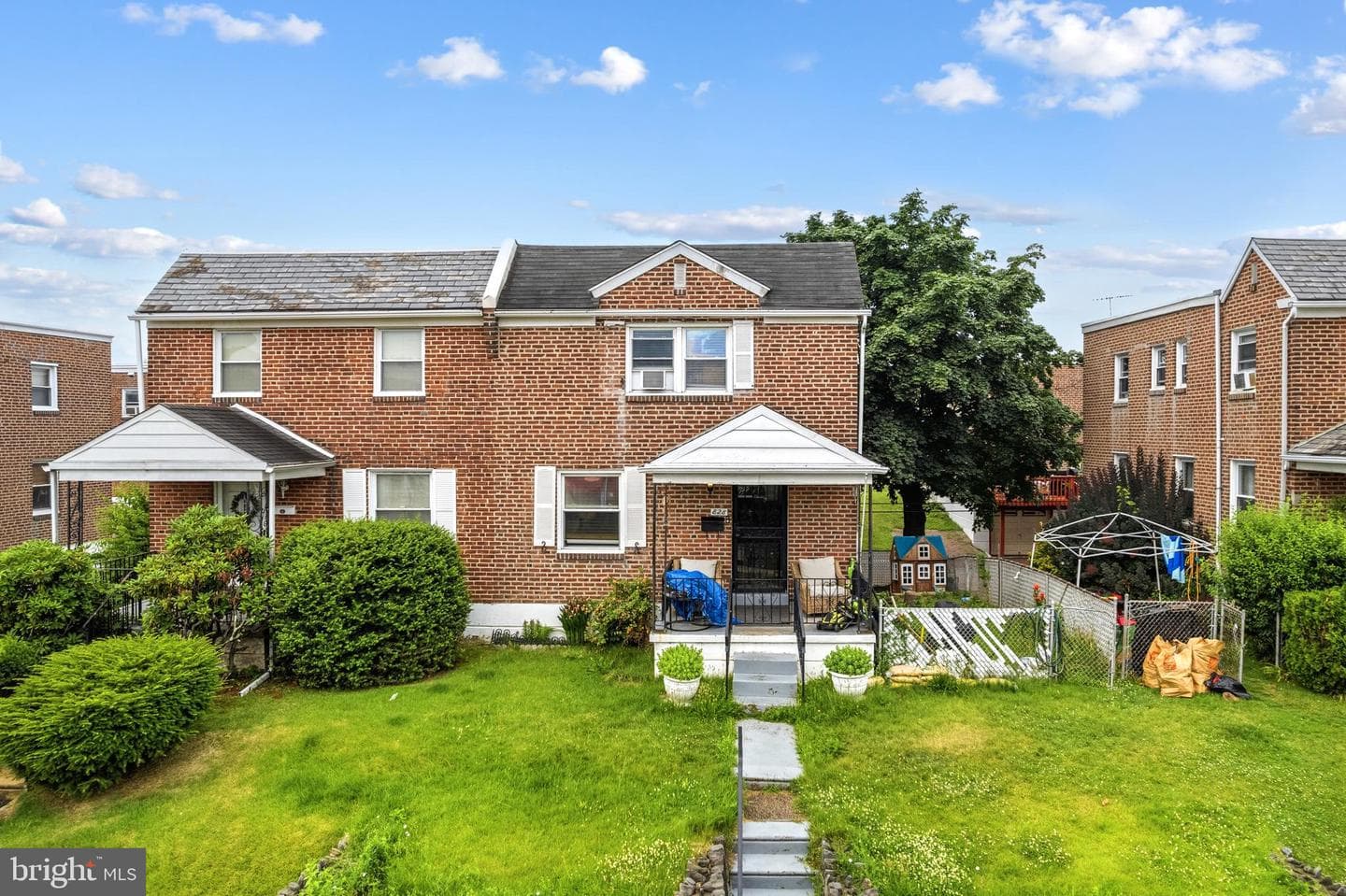 828 Laurel Road, Lansdowne