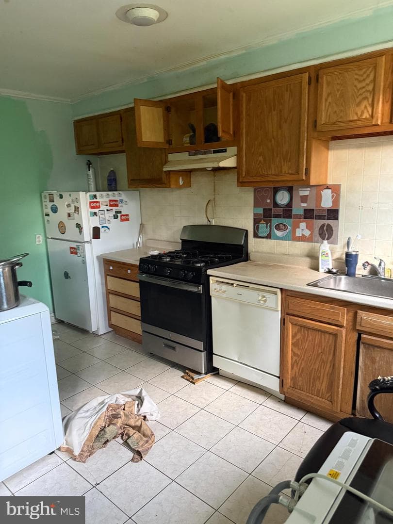 13 Walnut St photo 4