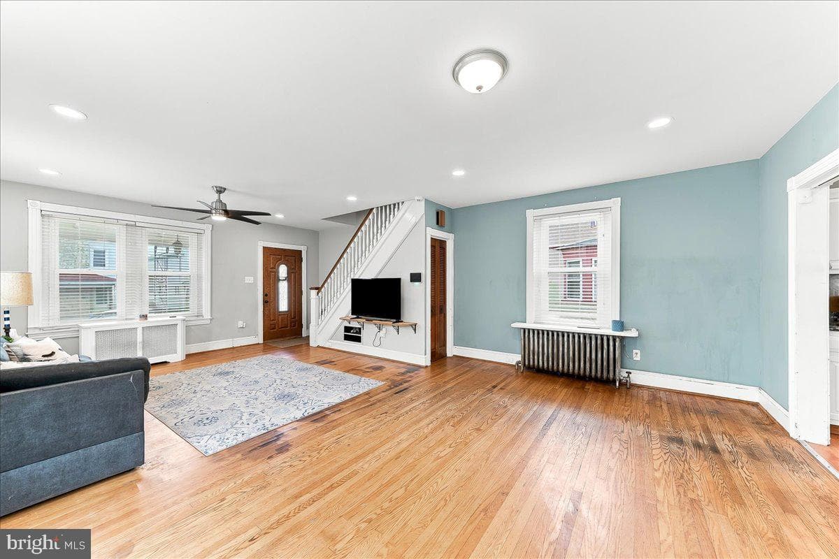 251 Burmont photo 5