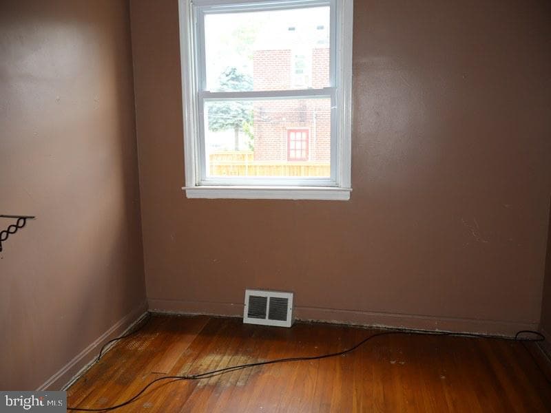 314 Felton Ave photo 10