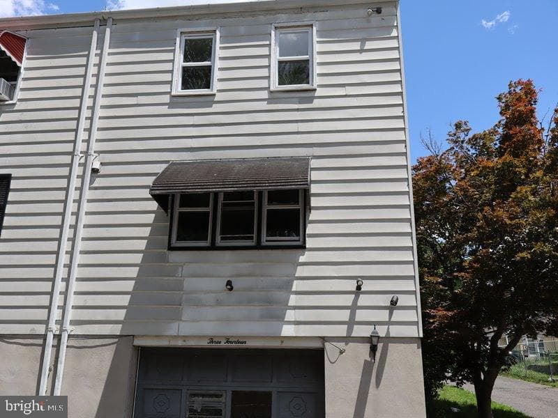 314 Felton Ave photo 3
