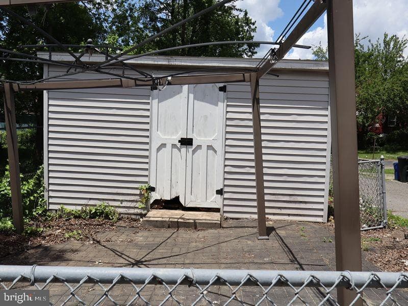 314 Felton Ave photo 5