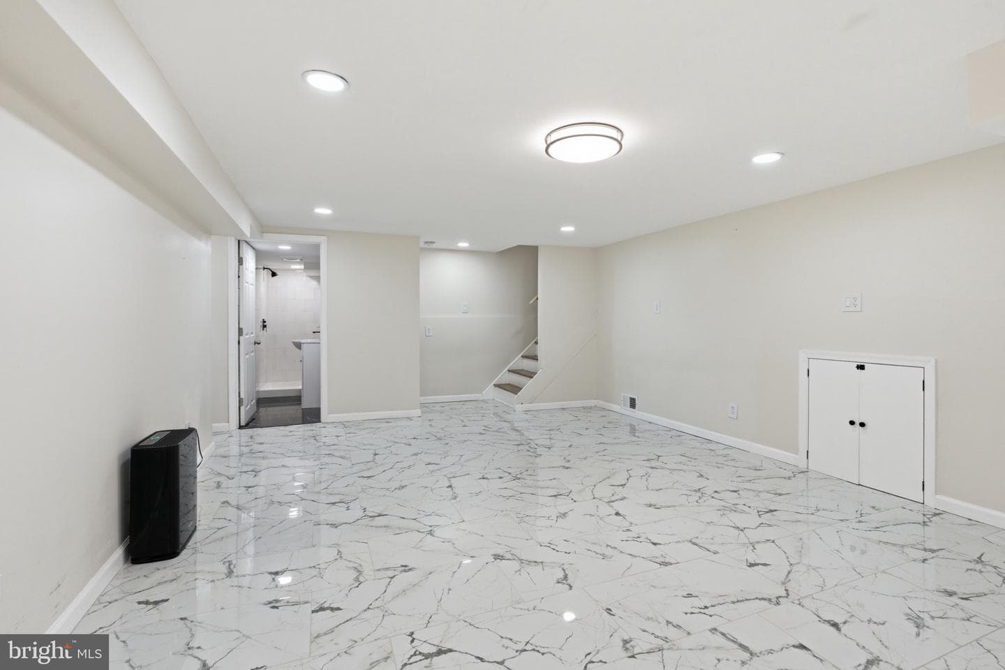 1435 Windsor Park Lane photo 25