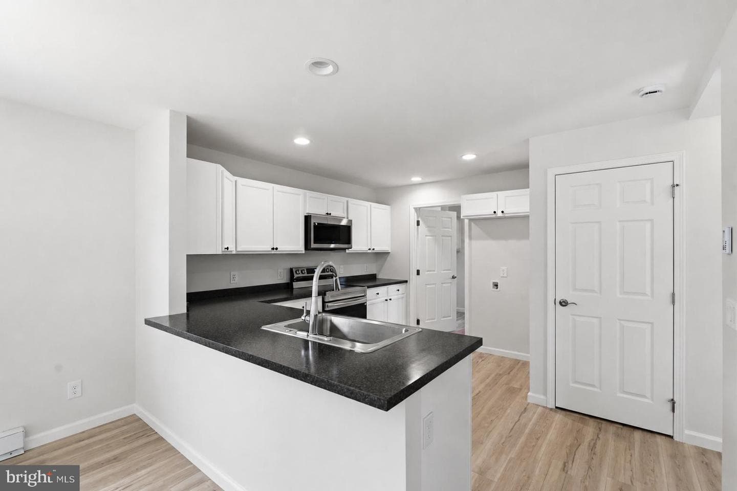 12 Market Lane photo 5