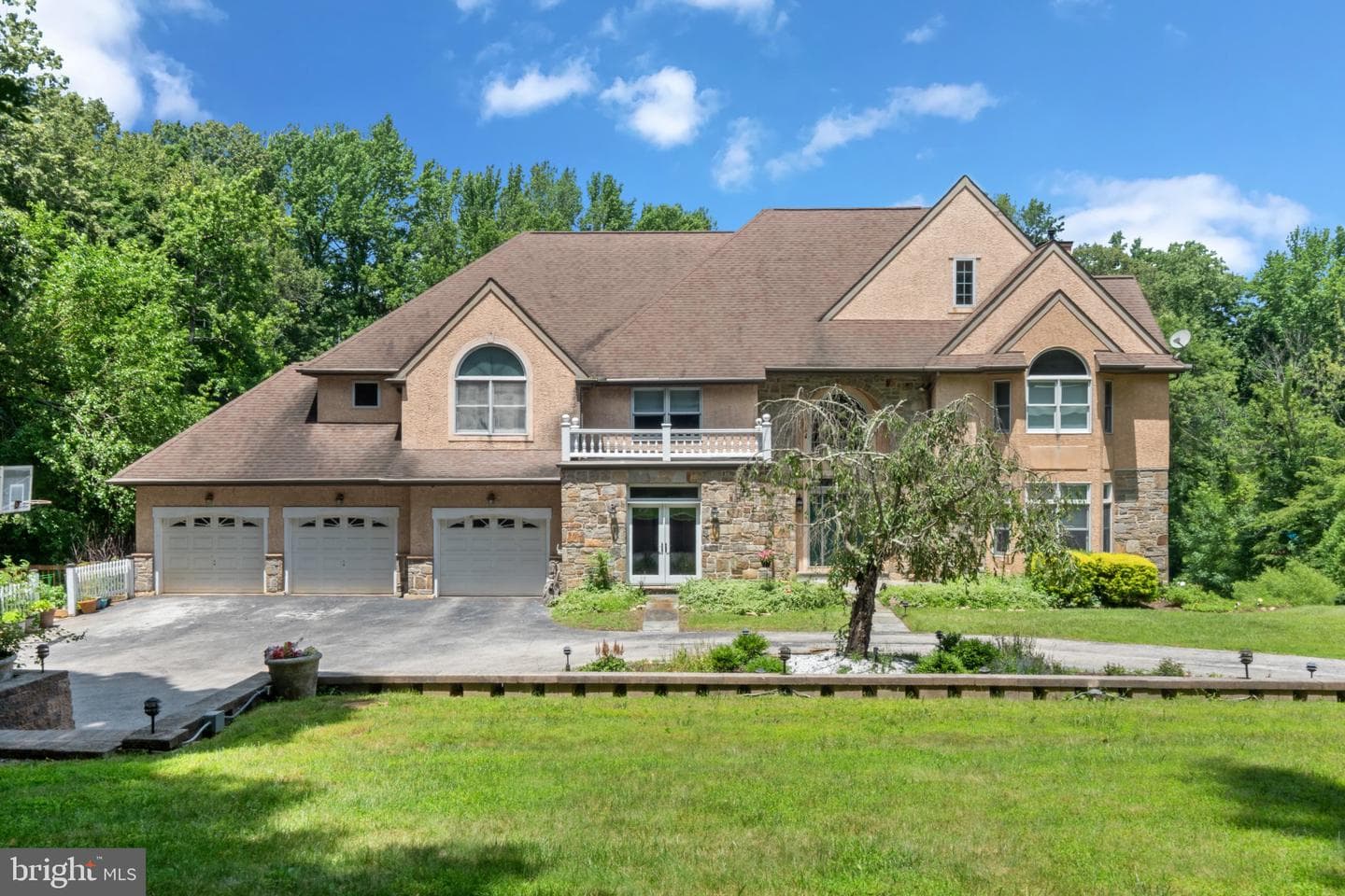 411 Marie Drive, Wallingford